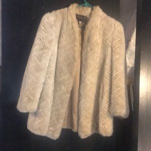 Jacques saint laurent fox fur for gen Elle